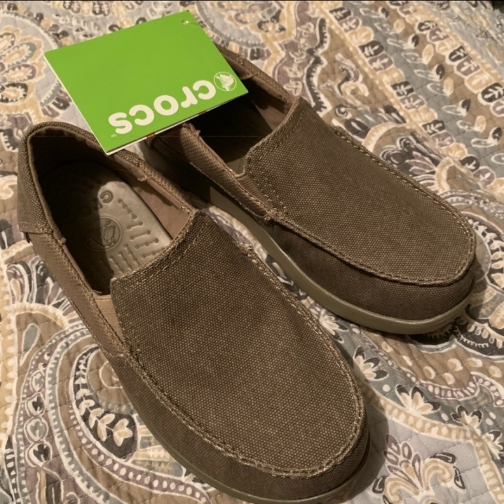 Crocs Slipon loafer boys 3 NWT tan cobblestone
